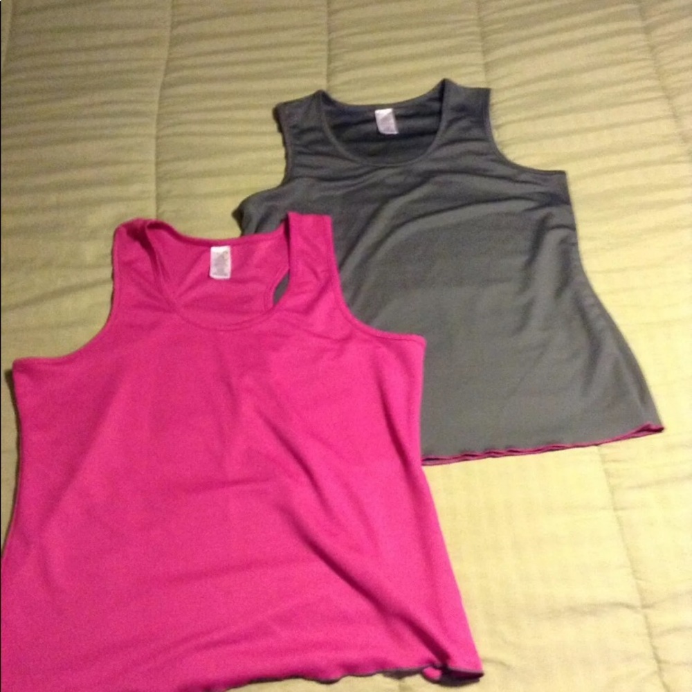 Women’s Curves Athletic Yoga Shirts Size L NWOT